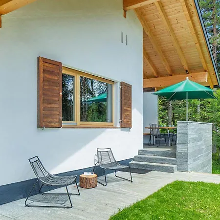 Haus Im Wald 度假居 *